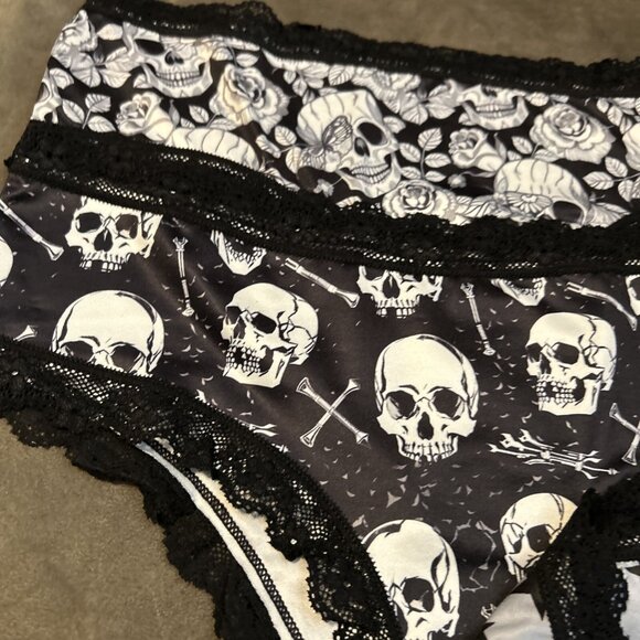Morvia 3pk lace trim cheeky goth Emo panties M floral skull/stars Lingerie Bit - Picture 9 of 11